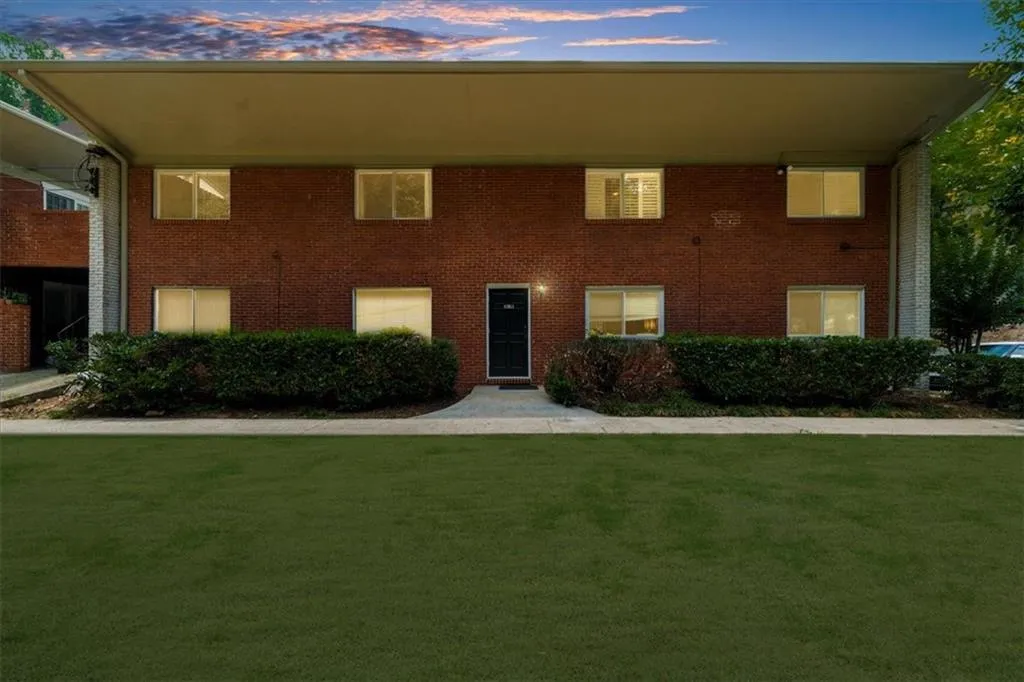 1822 N Rock Springs Road Ne Unit 24, Atlanta, Georgia 30324, 2 Bedrooms Bedrooms, ,1 BathroomBathrooms,Residential,For Sale,1822 N Rock Springs Road Ne Unit 24,7607462