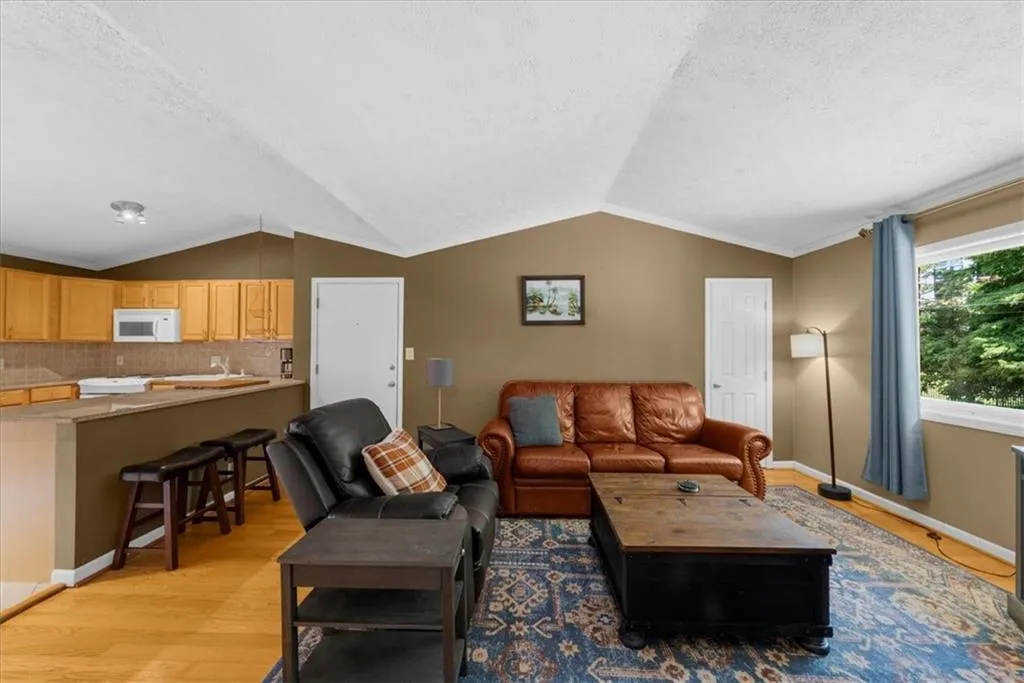 1822 N Rock Springs Road Ne Unit 24, Atlanta, Georgia 30324, 2 Bedrooms Bedrooms, ,1 BathroomBathrooms,Residential,For Sale,1822 N Rock Springs Road Ne Unit 24,7607462