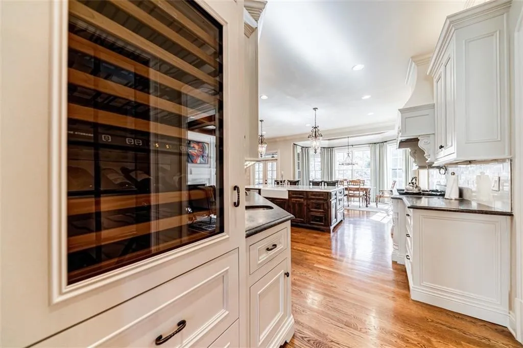 665 Coley Oaks Court, Sandy Springs, Georgia 30350, 5 Bedrooms Bedrooms, ,6 BathroomsBathrooms,Residential,Sold,665 Coley Oaks Court,6811077 665 Coley Oaks Court, Sandy Springs, Georgia 30350, 5 Bedrooms Bedrooms, ,6 BathroomsBathrooms,Residential,Sold,665 Coley Oaks Court,6811077