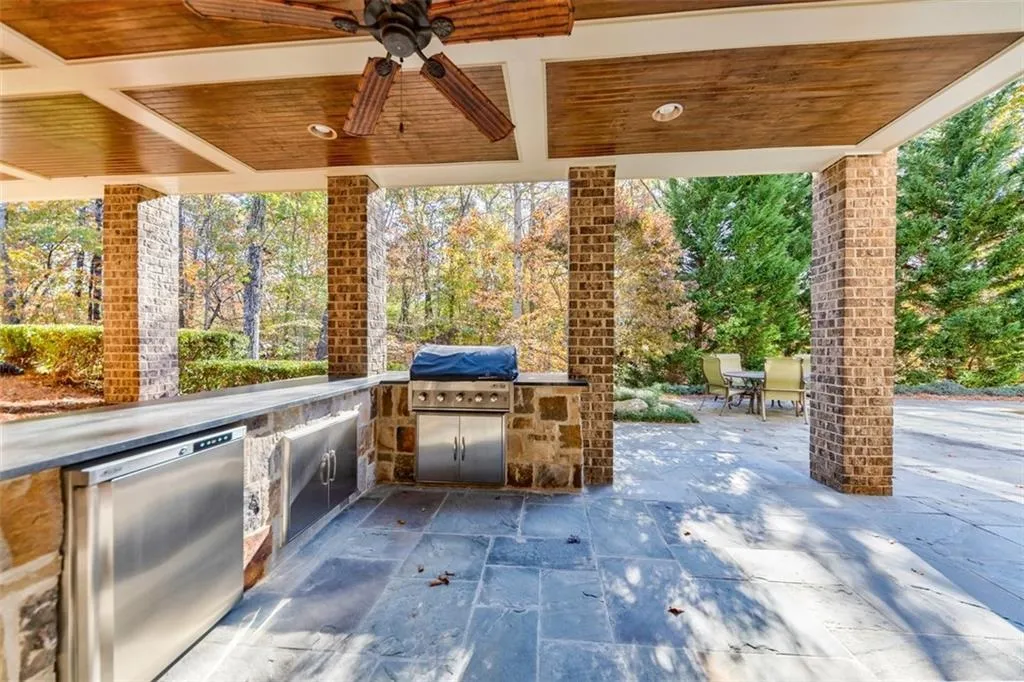 665 Coley Oaks Court, Sandy Springs, Georgia 30350, 5 Bedrooms Bedrooms, ,6 BathroomsBathrooms,Residential,Sold,665 Coley Oaks Court,6811077 665 Coley Oaks Court, Sandy Springs, Georgia 30350, 5 Bedrooms Bedrooms, ,6 BathroomsBathrooms,Residential,Sold,665 Coley Oaks Court,6811077