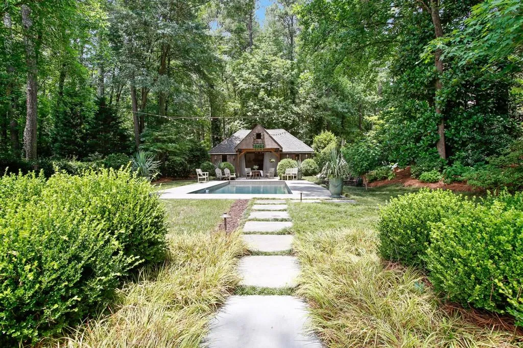 765 Weatherly Lane, Sandy Springs, Georgia 30328, 5 Bedrooms Bedrooms, ,4 BathroomsBathrooms,Residential,Sold,765 Weatherly Lane,6568642