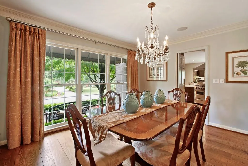 765 Weatherly Lane, Sandy Springs, Georgia 30328, 5 Bedrooms Bedrooms, ,4 BathroomsBathrooms,Residential,Sold,765 Weatherly Lane,6568642