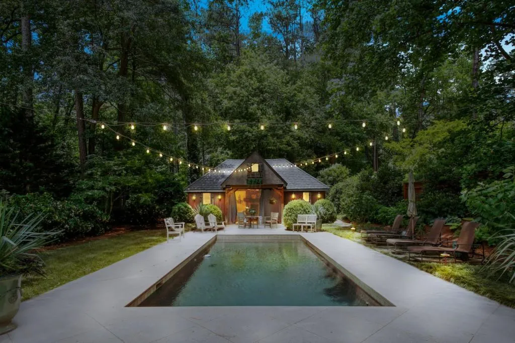 765 Weatherly Lane, Sandy Springs, Georgia 30328, 5 Bedrooms Bedrooms, ,4 BathroomsBathrooms,Residential,Sold,765 Weatherly Lane,6568642