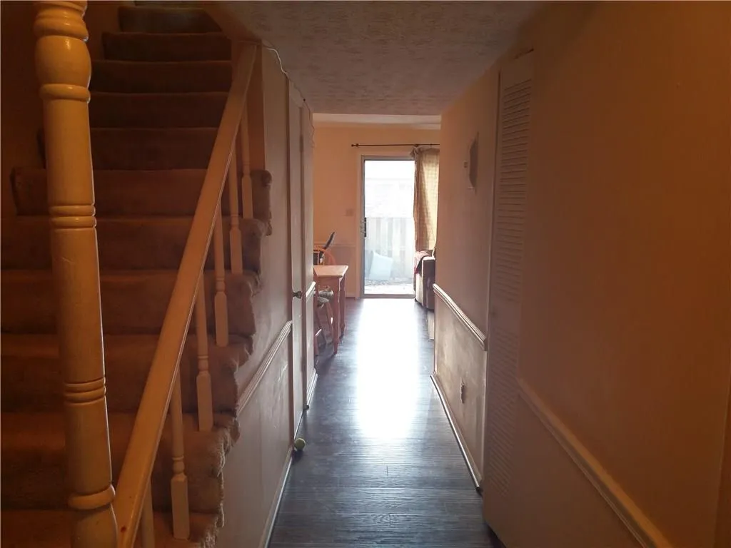 5565 Kingsport Drive Unit 21, Atlanta, Georgia 30342, 2 Bedrooms Bedrooms, ,1 BathroomBathrooms,Residential,Sold,5565 Kingsport Drive Unit 21,5800956