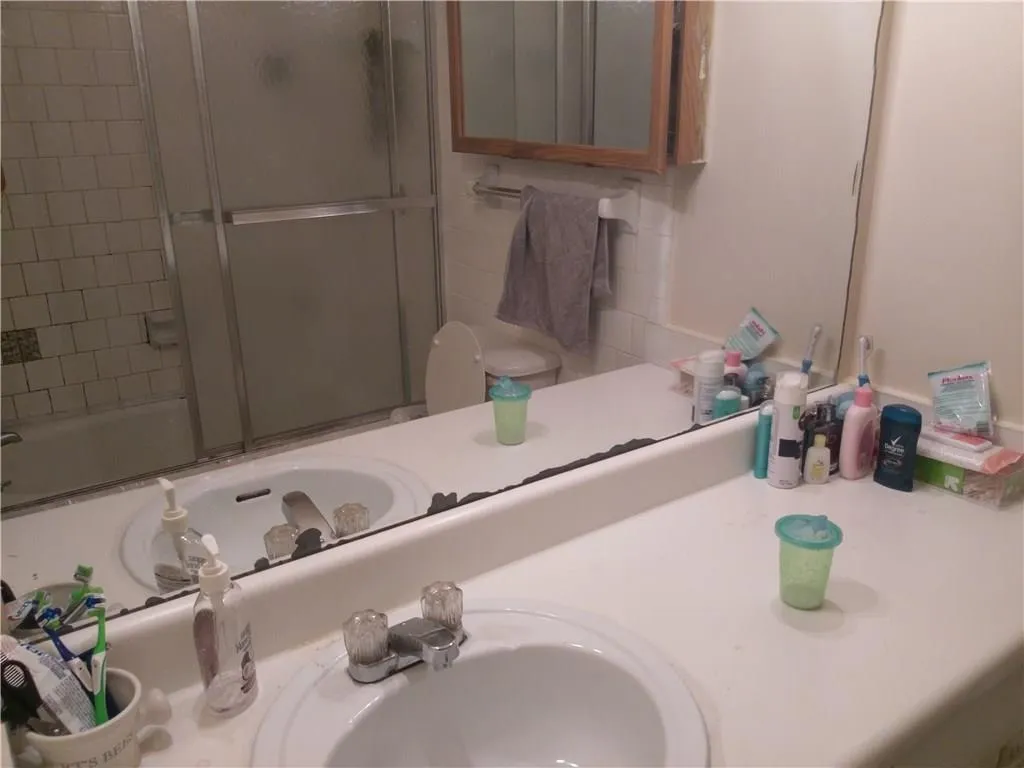 5565 Kingsport Drive Unit 21, Atlanta, Georgia 30342, 2 Bedrooms Bedrooms, ,1 BathroomBathrooms,Residential,Sold,5565 Kingsport Drive Unit 21,5800956