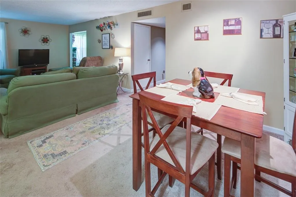 1708 Huntingdon Chase, Sandy Springs, Georgia 30350, 1 Bedroom Bedrooms, ,1 BathroomBathrooms,Residential,Sold,1708 Huntingdon Chase,6000480