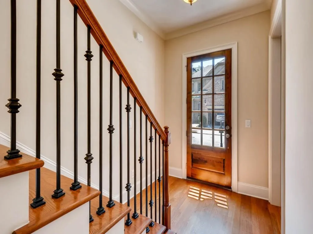 296 Mount Vernon Cove, Sandy Springs, Georgia 30328, 5 Bedrooms Bedrooms, ,5 BathroomsBathrooms,Residential,Sold,296 Mount Vernon Cove,5942117