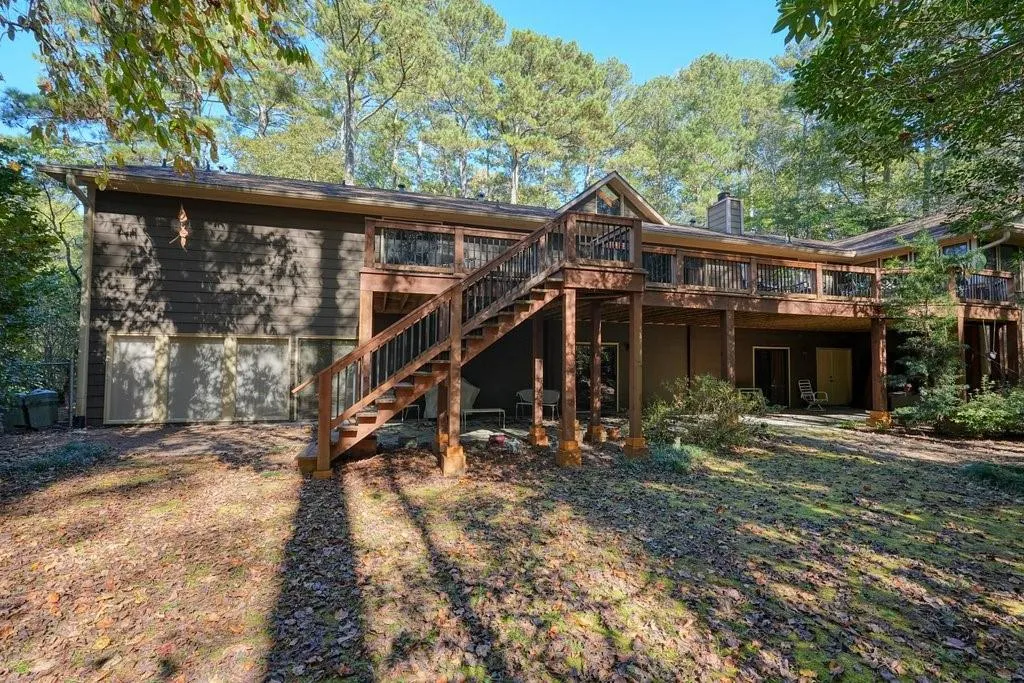 2615 Spalding Drive, Atlanta, Georgia 30350, 5 Bedrooms Bedrooms, ,5 BathroomsBathrooms,Residential,For Sale,2615 Spalding Drive,7665627