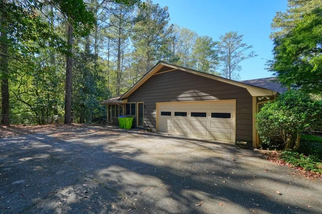 2615 Spalding Drive, Atlanta, Georgia 30350, 5 Bedrooms Bedrooms, ,5 BathroomsBathrooms,Residential,For Sale,2615 Spalding Drive,7665627