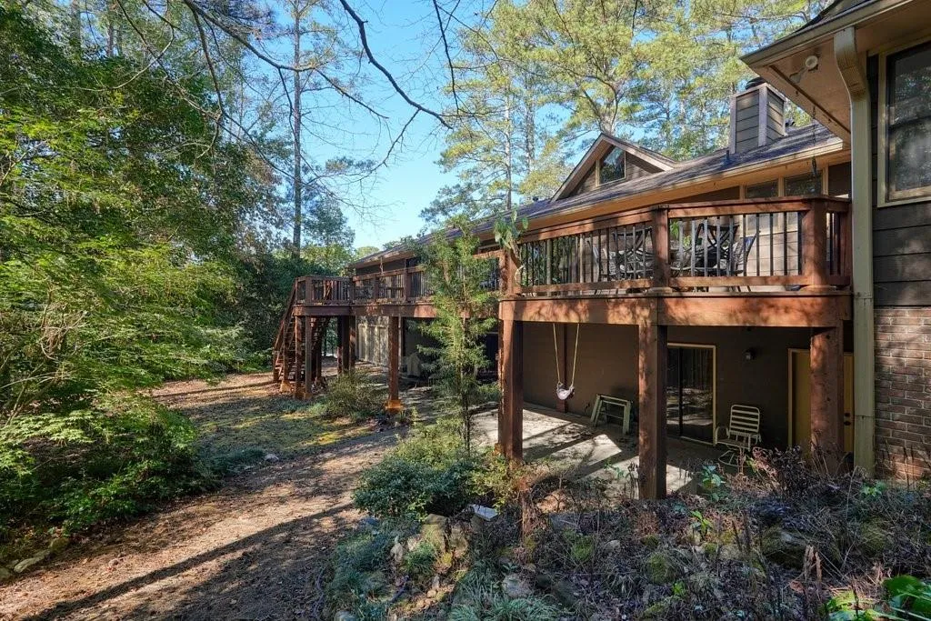2615 Spalding Drive, Atlanta, Georgia 30350, 5 Bedrooms Bedrooms, ,5 BathroomsBathrooms,Residential,For Sale,2615 Spalding Drive,7665627