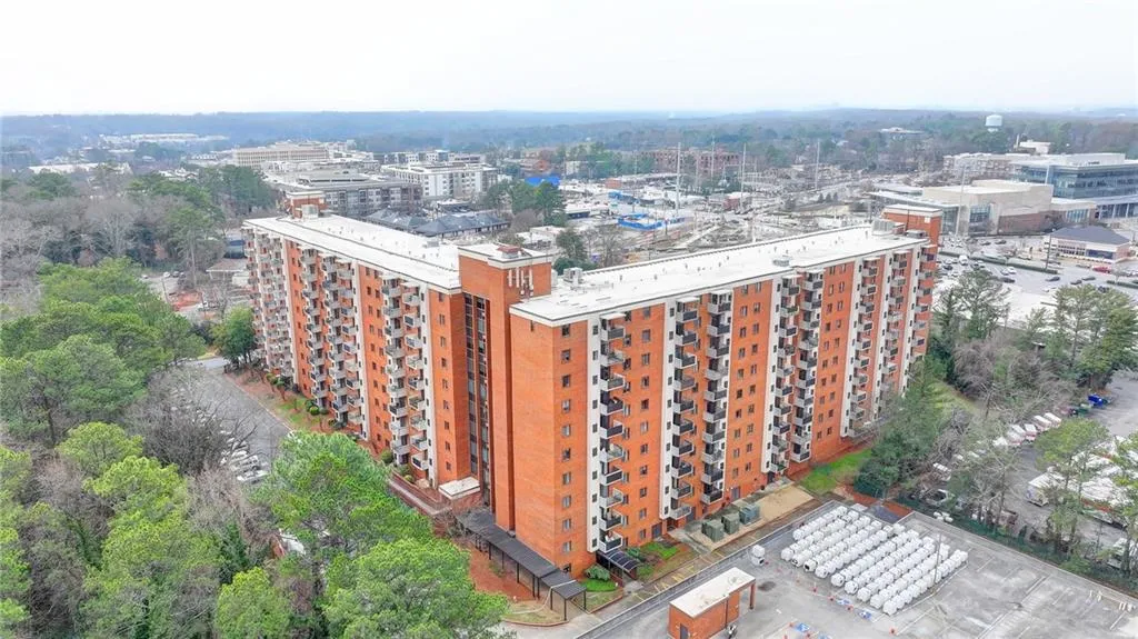 Birds eye view of property