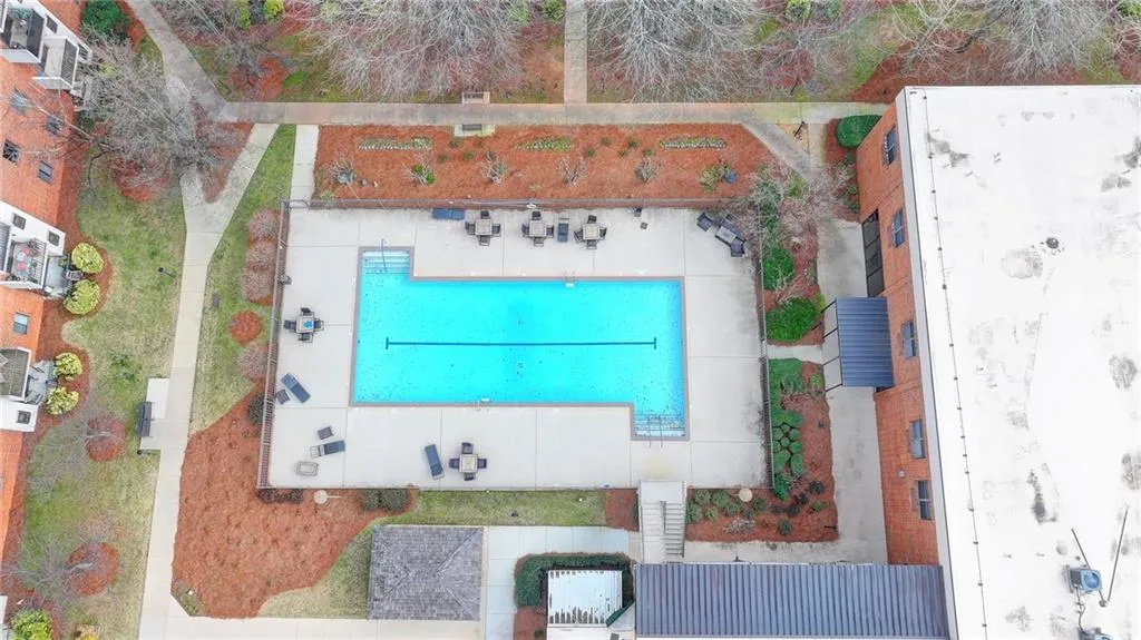Birds eye view of property