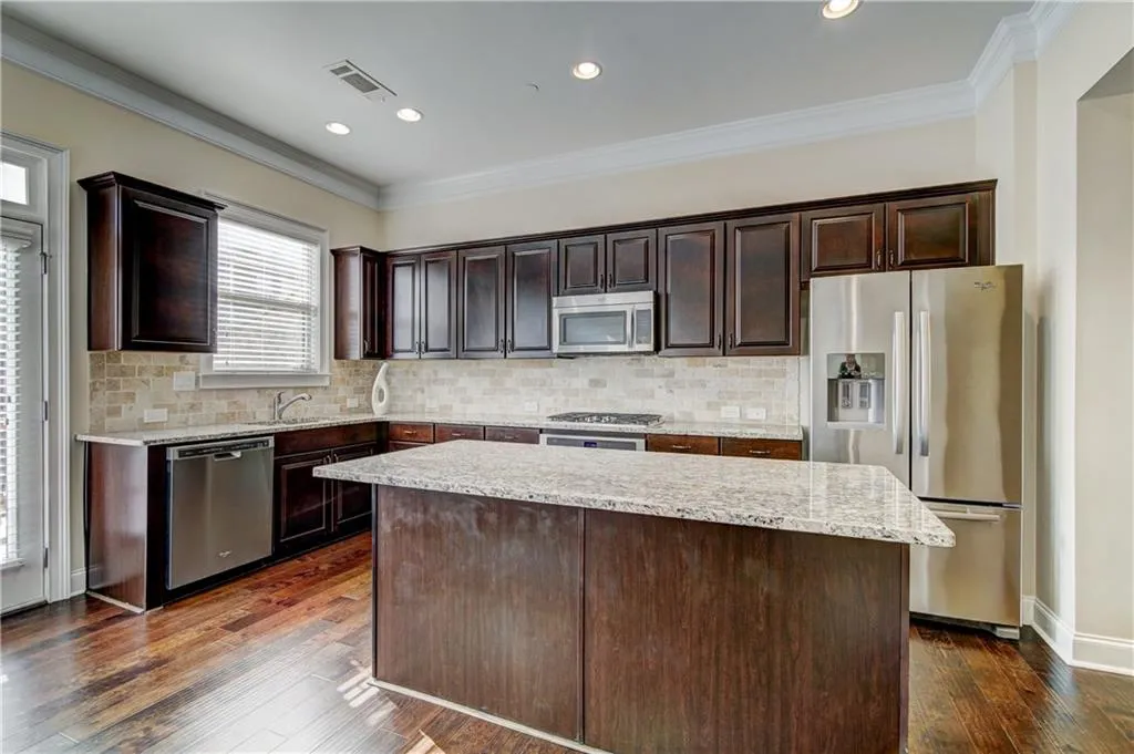 318 Alderwood Lane Lane, Atlanta, Georgia 30328, 3 Bedrooms Bedrooms, ,3 BathroomsBathrooms,Residential,Sold,318 Alderwood Lane Lane,6102886