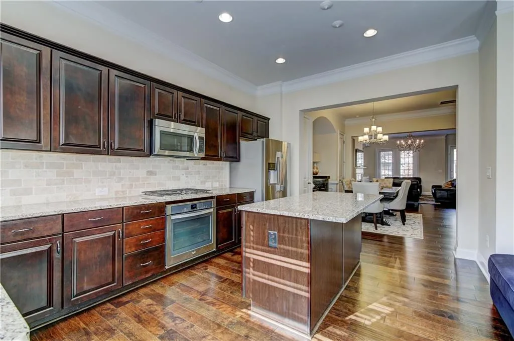 318 Alderwood Lane Lane, Atlanta, Georgia 30328, 3 Bedrooms Bedrooms, ,3 BathroomsBathrooms,Residential,Sold,318 Alderwood Lane Lane,6102886