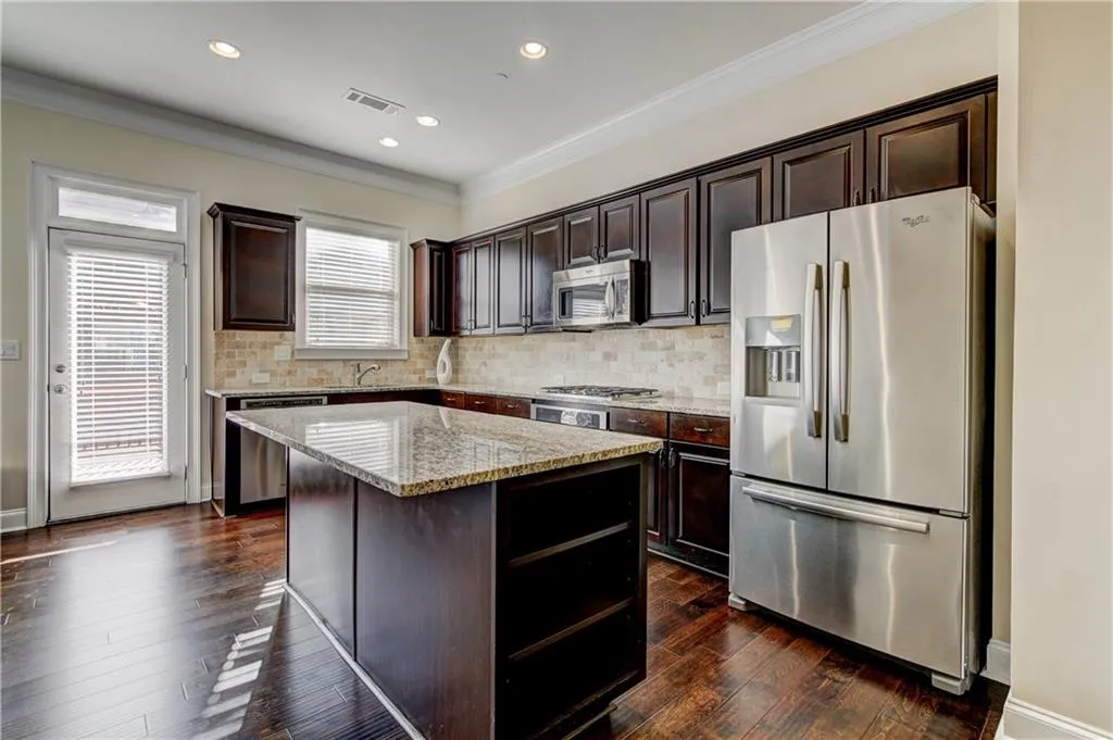 318 Alderwood Lane Lane, Atlanta, Georgia 30328, 3 Bedrooms Bedrooms, ,3 BathroomsBathrooms,Residential,Sold,318 Alderwood Lane Lane,6102886