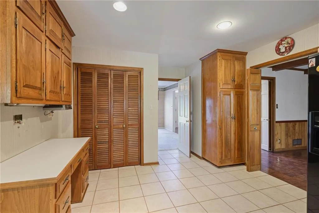7570 Chaparral Drive, Atlanta, Georgia 30350, 4 Bedrooms Bedrooms, ,3 BathroomsBathrooms,Residential,For Sale,7570 Chaparral Drive,7657627