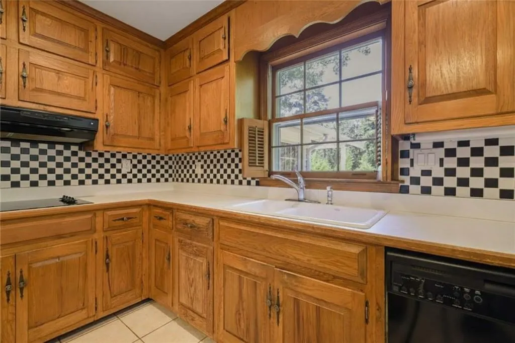 7570 Chaparral Drive, Atlanta, Georgia 30350, 4 Bedrooms Bedrooms, ,3 BathroomsBathrooms,Residential,For Sale,7570 Chaparral Drive,7657627