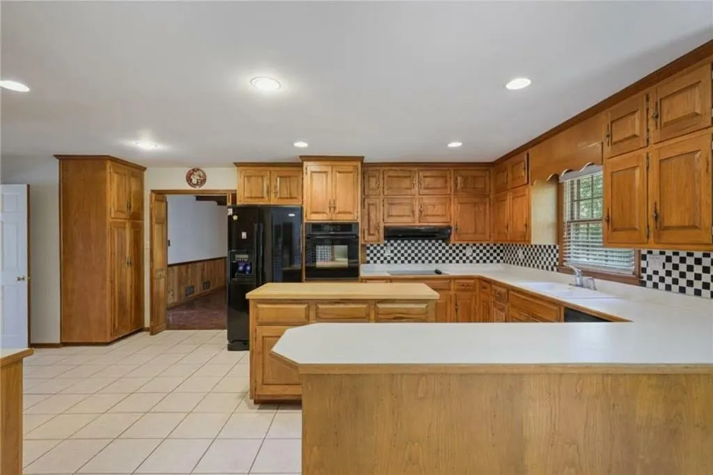 7570 Chaparral Drive, Atlanta, Georgia 30350, 4 Bedrooms Bedrooms, ,3 BathroomsBathrooms,Residential,For Sale,7570 Chaparral Drive,7657627