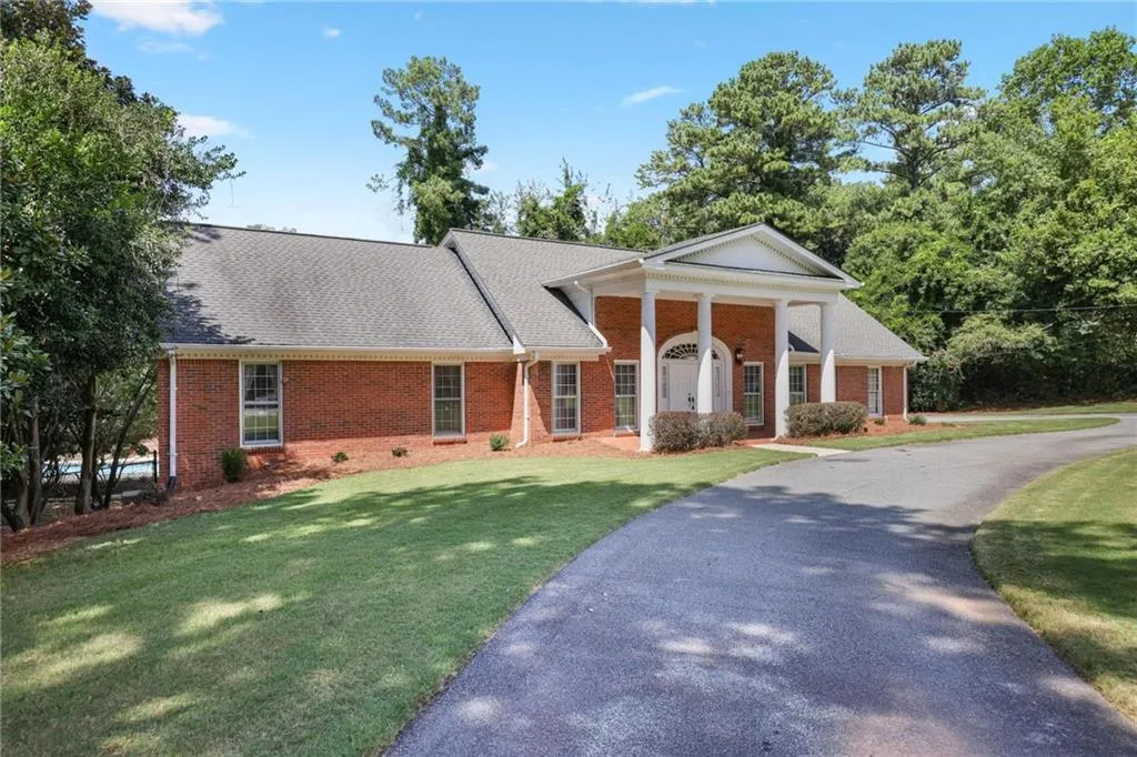 7570 Chaparral Drive, Atlanta, Georgia 30350, 4 Bedrooms Bedrooms, ,3 BathroomsBathrooms,Residential,For Sale,7570 Chaparral Drive,7657627