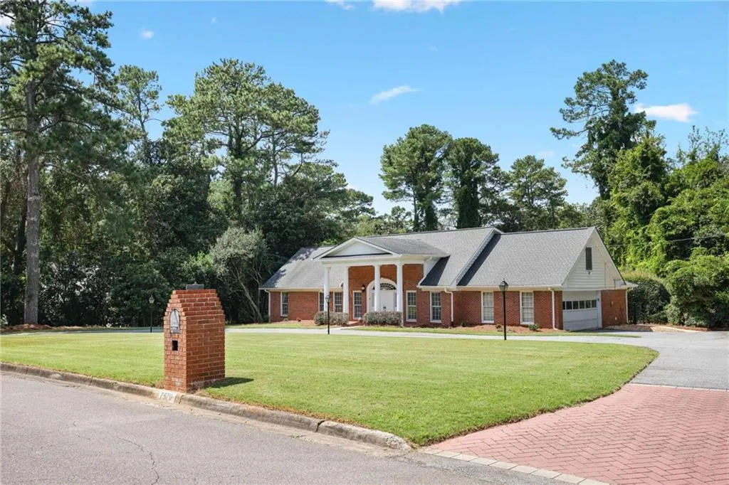 7570 Chaparral Drive, Atlanta, Georgia 30350, 4 Bedrooms Bedrooms, ,3 BathroomsBathrooms,Residential,For Sale,7570 Chaparral Drive,7657627