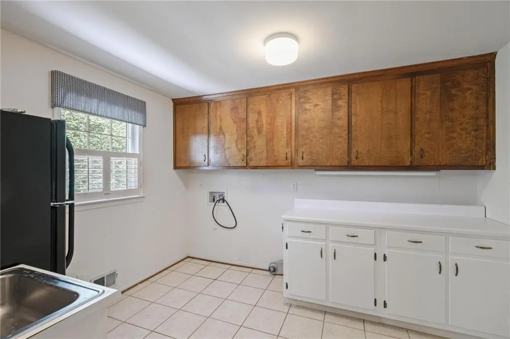 7570 Chaparral Drive, Atlanta, Georgia 30350, 4 Bedrooms Bedrooms, ,3 BathroomsBathrooms,Residential,For Sale,7570 Chaparral Drive,7657627