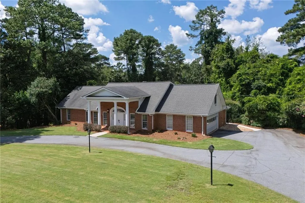 7570 Chaparral Drive, Atlanta, Georgia 30350, 4 Bedrooms Bedrooms, ,3 BathroomsBathrooms,Residential,For Sale,7570 Chaparral Drive,7657627