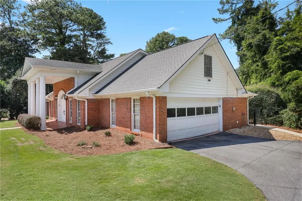 7570 Chaparral Drive, Atlanta, Georgia 30350, 4 Bedrooms Bedrooms, ,3 BathroomsBathrooms,Residential,For Sale,7570 Chaparral Drive,7657627 7570 Chaparral Drive, Atlanta, Georgia 30350, 4 Bedrooms Bedrooms, ,3 BathroomsBathrooms,Residential,For Sale,7570 Chaparral Drive,7657627