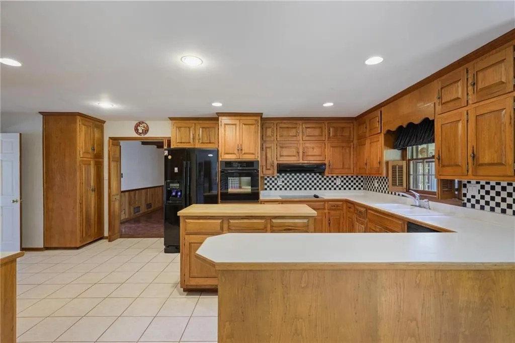 7570 Chaparral Drive, Atlanta, Georgia 30350, 4 Bedrooms Bedrooms, ,3 BathroomsBathrooms,Residential,For Sale,7570 Chaparral Drive,7657627