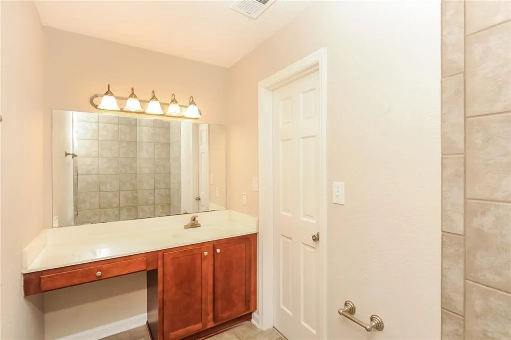 155 N River Drive Unit A, Atlanta, Georgia 30350, 2 Bedrooms Bedrooms, ,2 BathroomsBathrooms,Residential,Sold,155 N River Drive Unit A,7061286