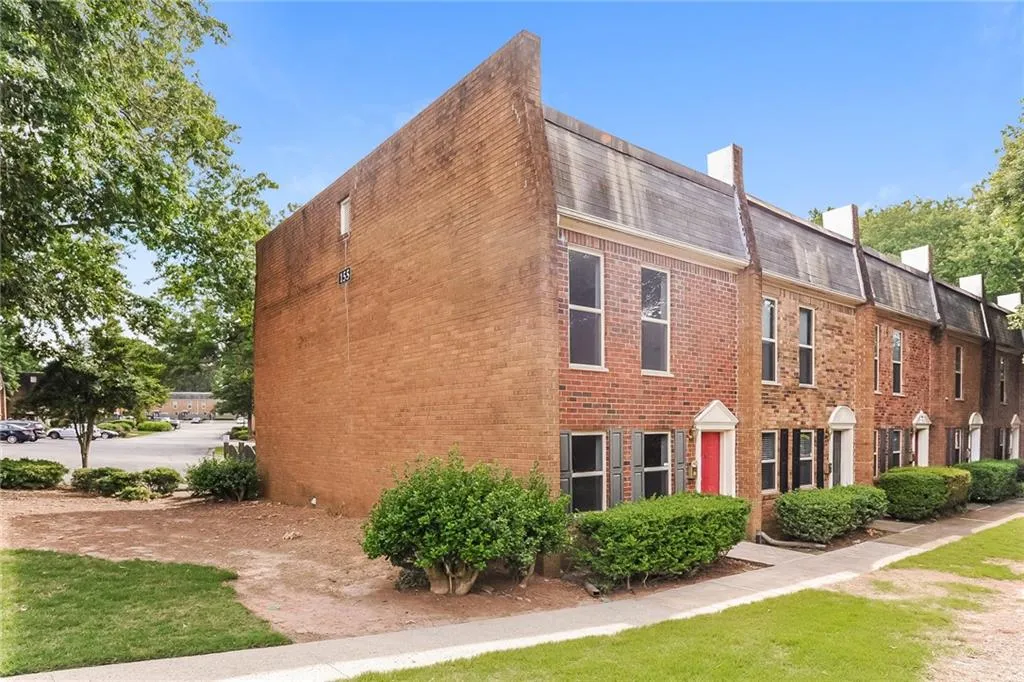 155 N River Drive Unit A, Atlanta, Georgia 30350, 2 Bedrooms Bedrooms, ,2 BathroomsBathrooms,Residential,Sold,155 N River Drive Unit A,7061286