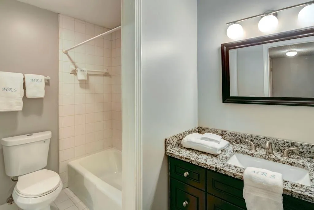 103 De Arc Place Nw, Atlanta, Georgia 30327, 1 Bedroom Bedrooms, ,1 BathroomBathrooms,Residential,Sold,103 De Arc Place Nw,5743003