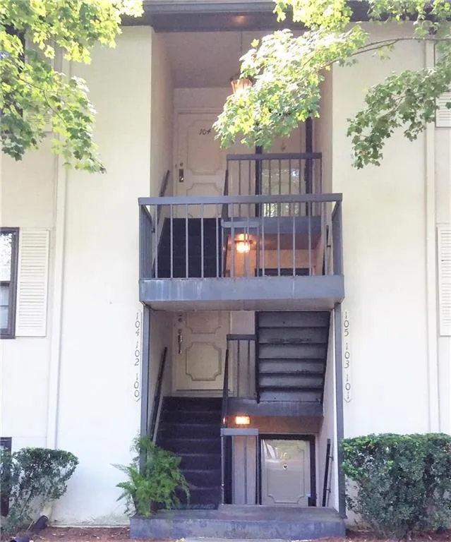 103 De Arc Place Nw, Atlanta, Georgia 30327, 1 Bedroom Bedrooms, ,1 BathroomBathrooms,Residential,Sold,103 De Arc Place Nw,5743003