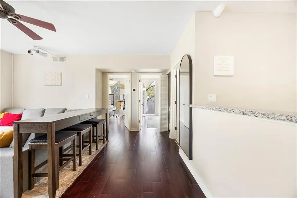 287 14th Street Nw Unit 8, Atlanta, Georgia 30318, 2 Bedrooms Bedrooms, ,1 BathroomBathrooms,Residential,Sold,287 14th Street Nw Unit 8,7555465