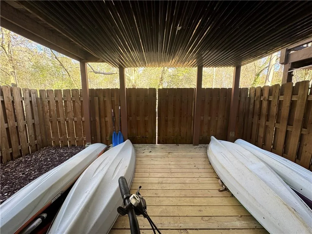 2104 Queen Anne Court, Sandy Springs, Georgia 30350, 3 Bedrooms Bedrooms, ,3 BathroomsBathrooms,Residential,For Sale,2104 Queen Anne Court,7682252