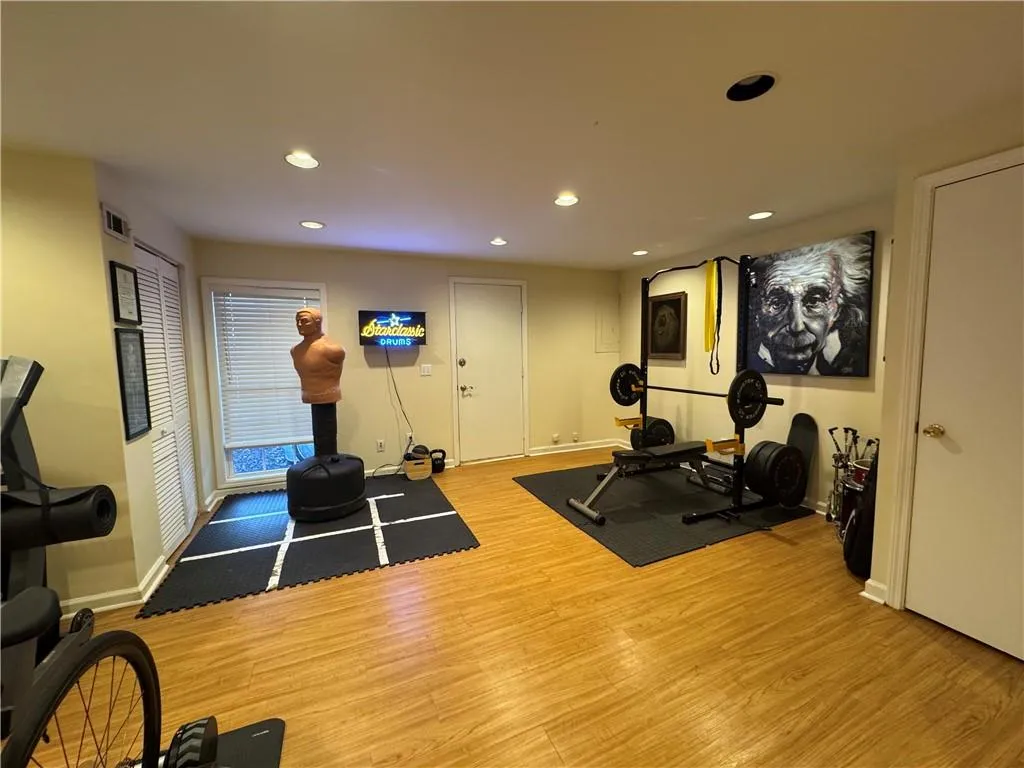 2104 Queen Anne Court, Sandy Springs, Georgia 30350, 3 Bedrooms Bedrooms, ,3 BathroomsBathrooms,Residential,For Sale,2104 Queen Anne Court,7682252