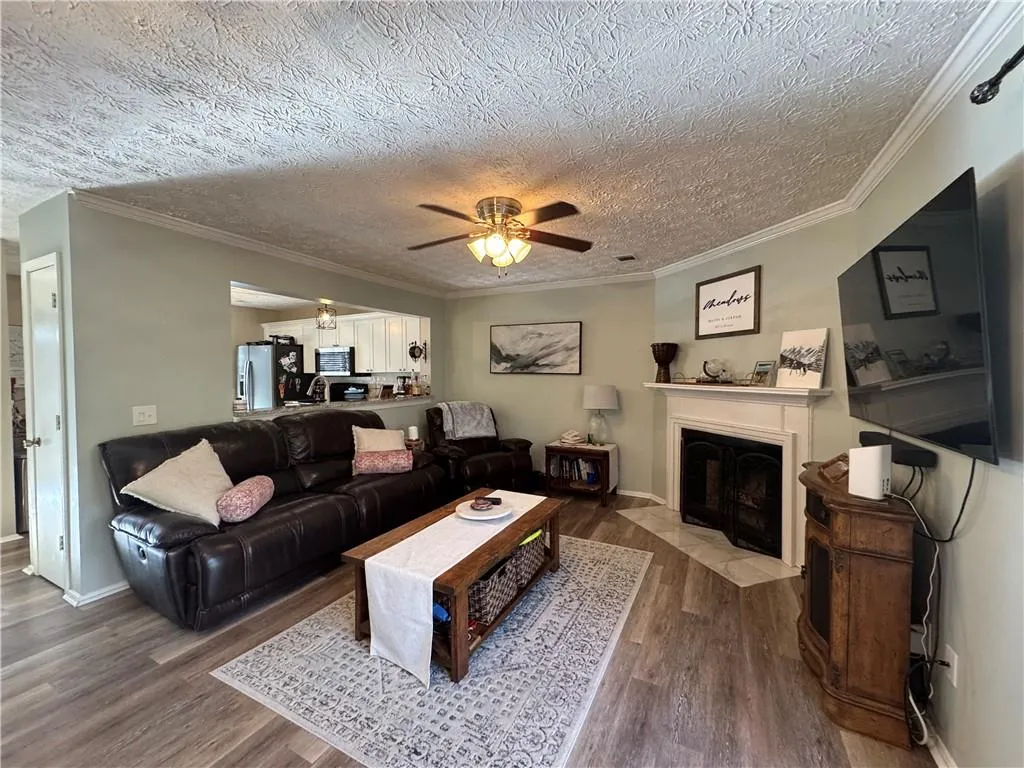 2104 Queen Anne Court, Sandy Springs, Georgia 30350, 3 Bedrooms Bedrooms, ,3 BathroomsBathrooms,Residential,For Sale,2104 Queen Anne Court,7682252