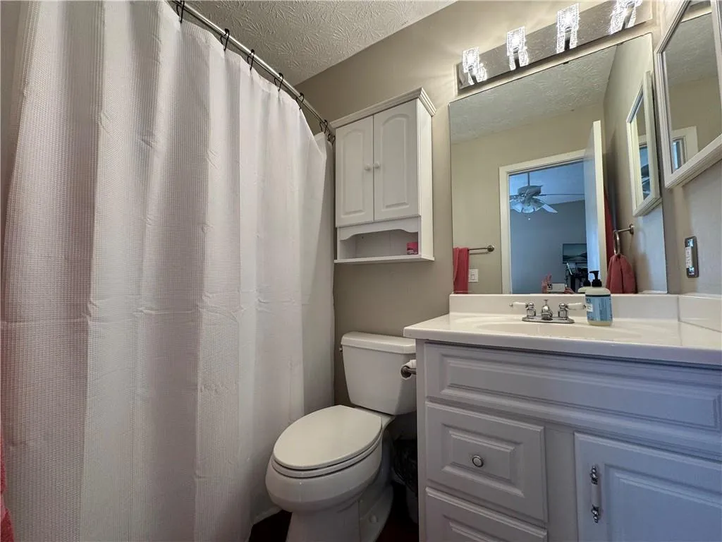 2104 Queen Anne Court, Sandy Springs, Georgia 30350, 3 Bedrooms Bedrooms, ,3 BathroomsBathrooms,Residential,For Sale,2104 Queen Anne Court,7682252