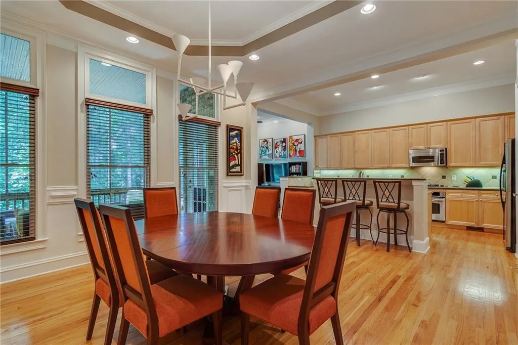5964 Reddington Way, Sandy Springs, Georgia 30328, 3 Bedrooms Bedrooms, ,3 BathroomsBathrooms,Residential,Sold,5964 Reddington Way,6066702