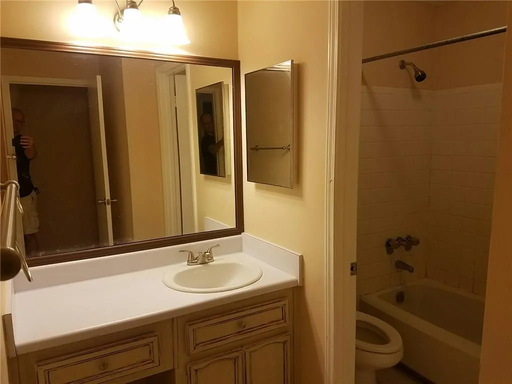405 Natchez Trace Unit 405, Sandy Springs, Georgia 30350, 2 Bedrooms Bedrooms, ,2 BathroomsBathrooms,Residential,Sold,405 Natchez Trace Unit 405,5729158