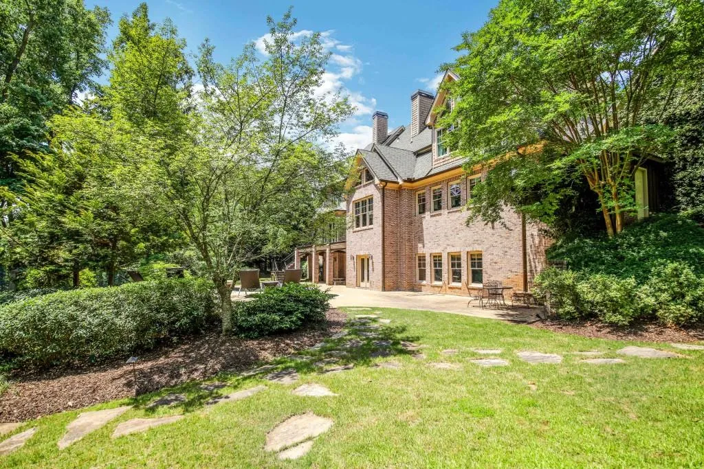 5507 Long Island Drive Nw, Atlanta, Georgia 30327, 7 Bedrooms Bedrooms, ,7 BathroomsBathrooms,Residential,Sold,5507 Long Island Drive Nw,6620783
