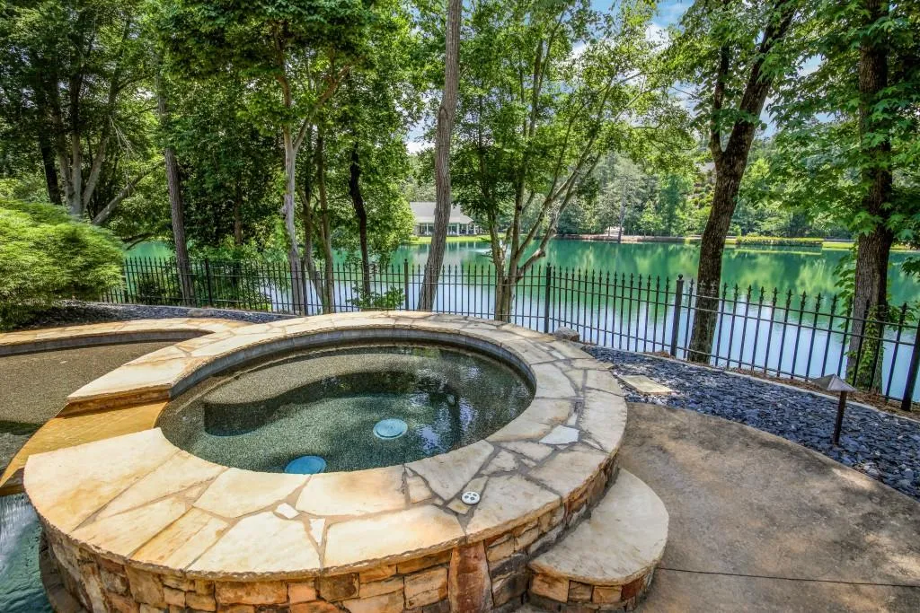 5507 Long Island Drive Nw, Atlanta, Georgia 30327, 7 Bedrooms Bedrooms, ,7 BathroomsBathrooms,Residential,Sold,5507 Long Island Drive Nw,6620783
