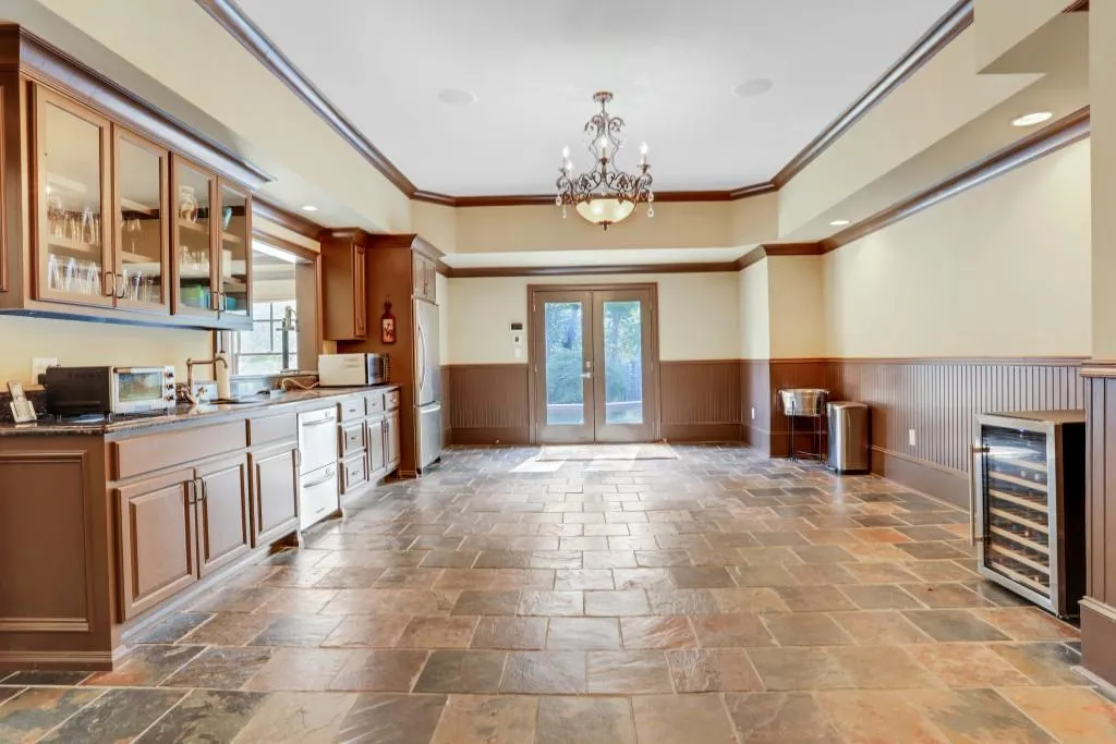 5507 Long Island Drive Nw, Atlanta, Georgia 30327, 7 Bedrooms Bedrooms, ,7 BathroomsBathrooms,Residential,Sold,5507 Long Island Drive Nw,6620783