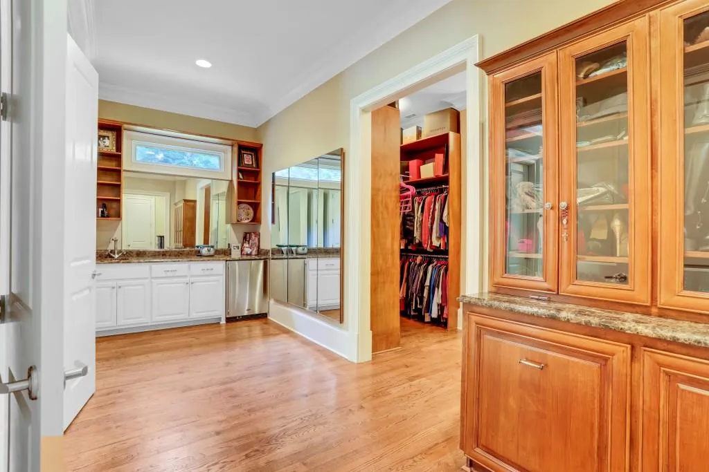 5507 Long Island Drive Nw, Atlanta, Georgia 30327, 7 Bedrooms Bedrooms, ,7 BathroomsBathrooms,Residential,Sold,5507 Long Island Drive Nw,6620783