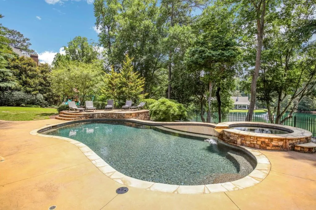 5507 Long Island Drive Nw, Atlanta, Georgia 30327, 7 Bedrooms Bedrooms, ,7 BathroomsBathrooms,Residential,Sold,5507 Long Island Drive Nw,6620783