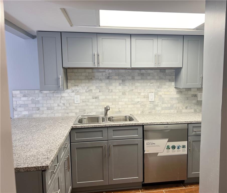 481 Northridge Crossing Drive, Sandy Springs, Georgia 30350, 2 Bedrooms Bedrooms, ,2 BathroomsBathrooms,Residential,Sold,481 Northridge Crossing Drive,7332897