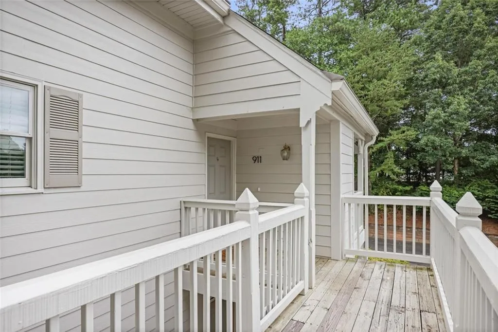 911 Hollyfax Circle Ne, Atlanta, Georgia 30328, 2 Bedrooms Bedrooms, ,2 BathroomsBathrooms,Residential,For Sale,911 Hollyfax Circle Ne,7629647