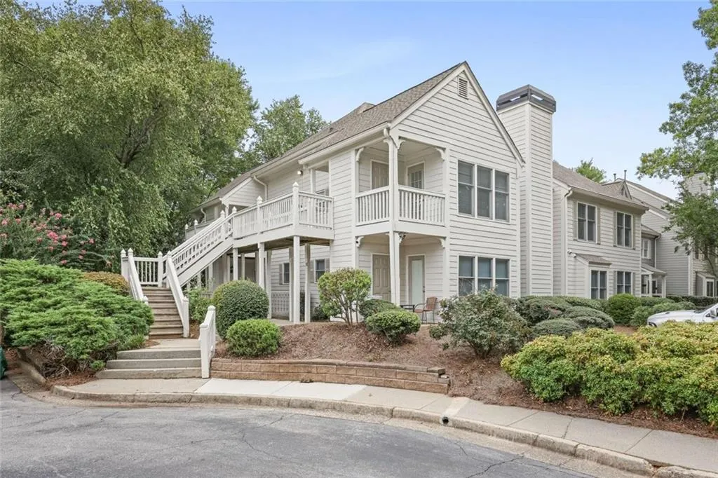 911 Hollyfax Circle Ne, Atlanta, Georgia 30328, 2 Bedrooms Bedrooms, ,2 BathroomsBathrooms,Residential,For Sale,911 Hollyfax Circle Ne,7629647
