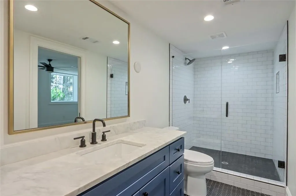 525 Riverside Parkway, Sandy Springs, Georgia 30328, 6 Bedrooms Bedrooms, ,5 BathroomsBathrooms,Residential,Sold,525 Riverside Parkway,6963774