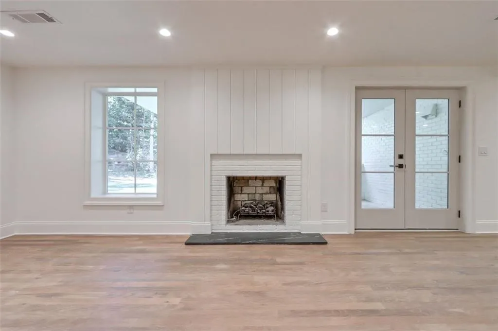 525 Riverside Parkway, Sandy Springs, Georgia 30328, 6 Bedrooms Bedrooms, ,5 BathroomsBathrooms,Residential,Sold,525 Riverside Parkway,6963774