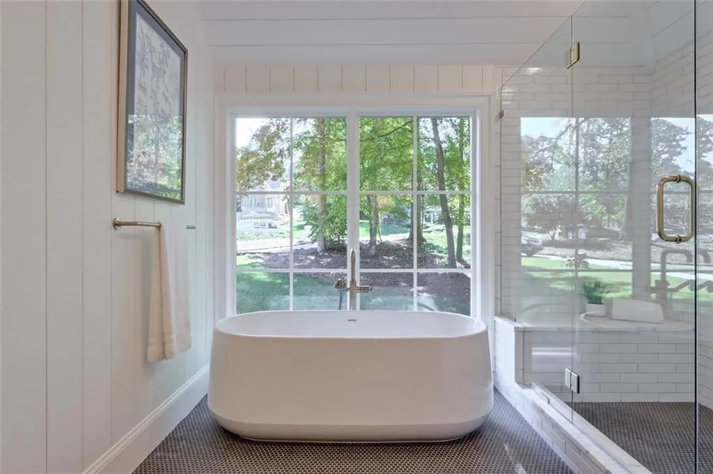 525 Riverside Parkway, Sandy Springs, Georgia 30328, 6 Bedrooms Bedrooms, ,5 BathroomsBathrooms,Residential,Sold,525 Riverside Parkway,6963774